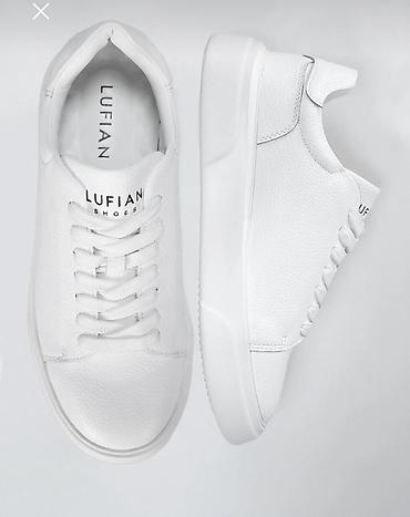 lufian: Lufian Shoes kişi sneakersi – klassik ağ rəngdə minimalist dizayn. - — 2