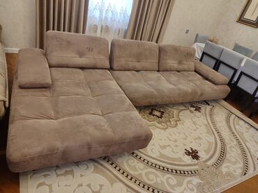 Digər mebel: AmlKünc divan Saloğlu firmasının 600 MANAT. Ölçüləri 2×3 Yaxşı