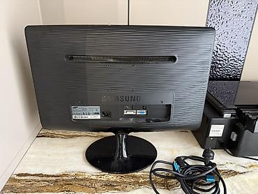 Monitorlar: Samsung SyncMaster B2030 LCD monitor - Ekran diaqonalı: 20 düym — 5