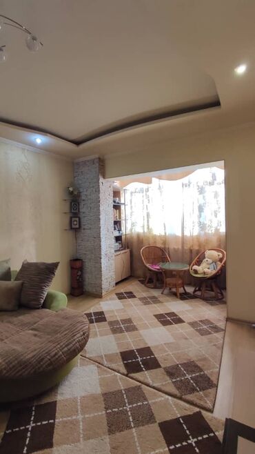 Продажа квартир: 3 комнаты, 70 м², 105 серия, 2 этаж, Евроремонт