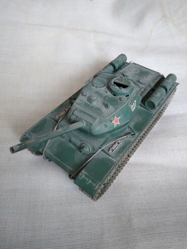 зеркала заднего вида: Модель советского танка Т-64. Материал модели-плассмас. Размер модели