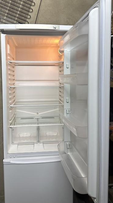 вытяжка б у: Холодильник Indesit, Б/у, Двухкамерный, De frost (капельный), 60 * 200 * 60 — 2