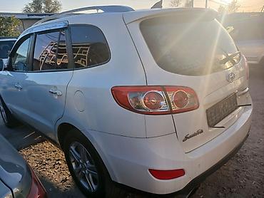 аварийная внедорожник: Hyundai Santa Fe: 2009 г., 2.2 л, Автомат, Дизель, Кроссовер — 3