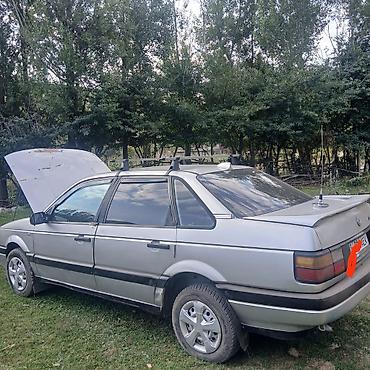 химия на авто: Volkswagen Passat: 1989 г., Механика, Бензин, Седан — 2