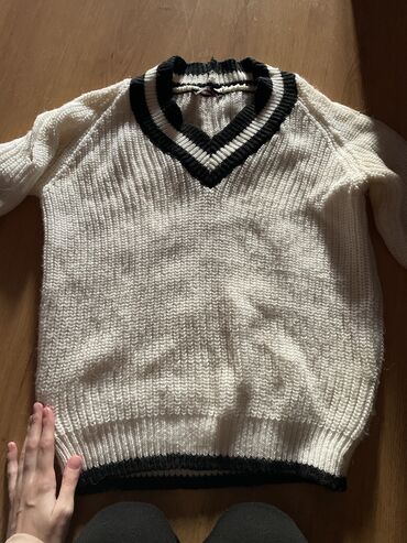 детский свитер с рисунком: Женский свитер One size, цвет - Белый