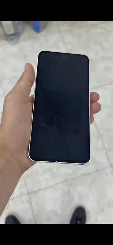 samsung tab s10: Samsung Galaxy S24 FE, 128 GB, rəng - Ağ, Barmaq izi — 3