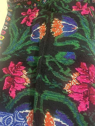 rostilj vrbas: Ručno tkani ćilim sa tradicionalnim floralnim motivima - Materijal — 1