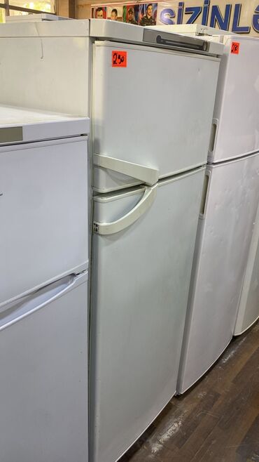 Soyuducular: 2 qapılı Indesit Soyuducu Satılır, rəng - Ağ