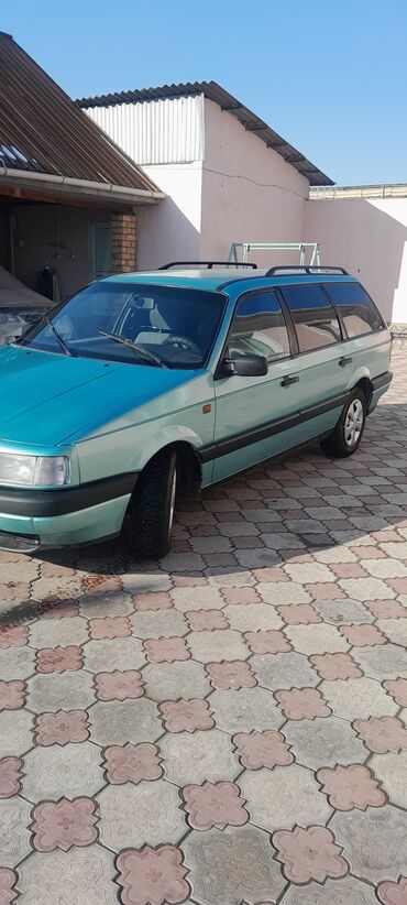 Volkswagen: Volkswagen Passat: 1991 г., 1.8 л, Механика, Бензин, Универсал