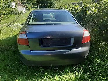 sa staklom: AUDI A4 - KOMPLETAN AUTO U DELOVIMA | Audi a4 delovi. Dostava — 2