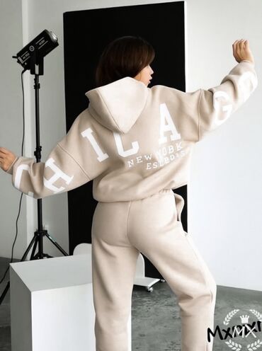 Pantalone: Samo SM
2800din — 6