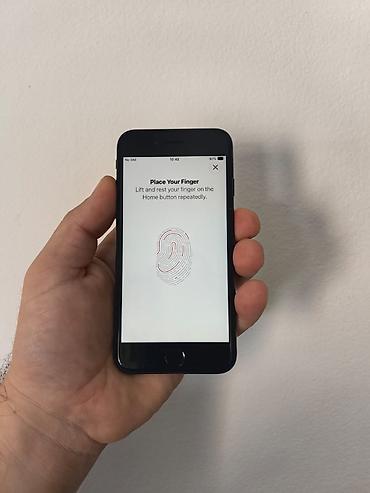 friteza na plin: Iphone SE 3 2022 sim free i Icloud free, sa 64gb memorije. Battery — 4