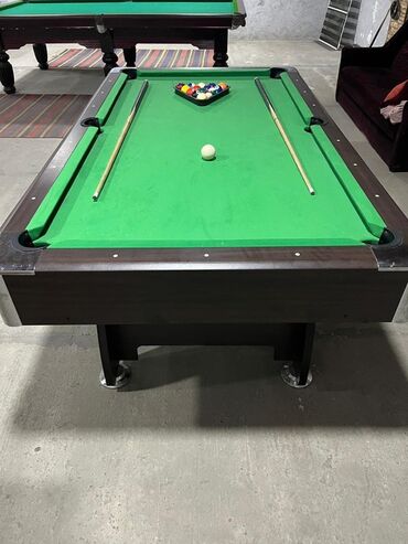 İdman formaları: Bilyard masası – 8-ball üçün komplekt - Yaşıl örtüklü, 6 ciblidir -