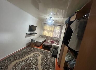 ищу квартиру дордой рынок рядом: 1 комната, 30 м², Хрущевка, 1 этаж, Старый ремонт
