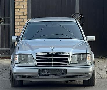 Mercedes-Benz W124: 1993 г., 4.2 л, Автомат, Бензин, Седан