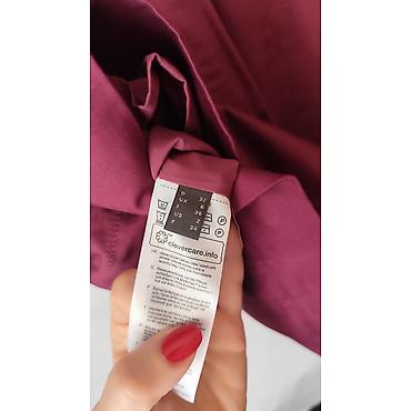 lila komplet: Elegantna ženska haljina bez rukava u boji maline. - Kroj: klasičan — 5