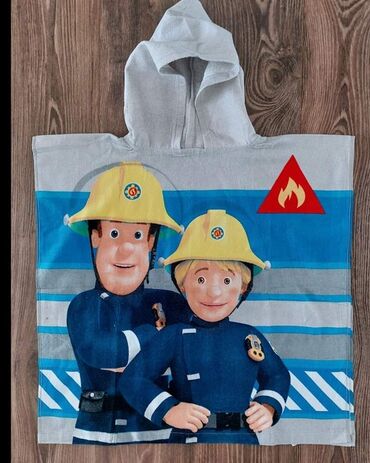 Ostale dečije stvari: Pončo peškir 
Cena: 1499 dinara
60*60 cm — 27