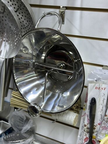 купить мантышницу: Ручная протирочная машина (food mill) из нержавеющей стали. -