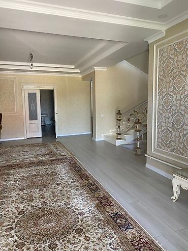 Продажа коттеджей и домов: 6 комнат и более, 200 м², 10 соток, Бишкек, Кок-Жар ж/м Собственник — 12