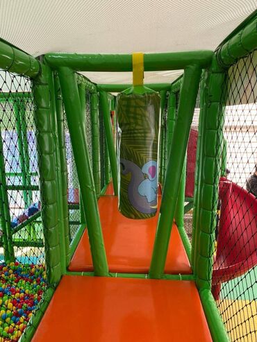 Uşaqlar üçün digər mallar: Yumşaq oyun zonalarının (soft play) sifarişlə yığılması - Uşaqlar — 2