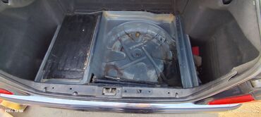 Mercedes-Benz: Mercedes-Benz E-Class: 2.8 l | 1998 il Sedan — 12