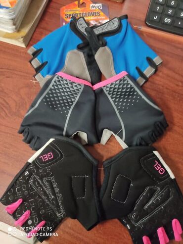 футболные перчатки: Вело / фитнес - Перчатки с гелиевым и простыми подушечками!