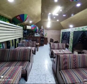 Restoran, kafelər: İcarəyə verilir: Lütfi Zadə küçəsində yol kənarında, ikinci mərtəbədə — 11