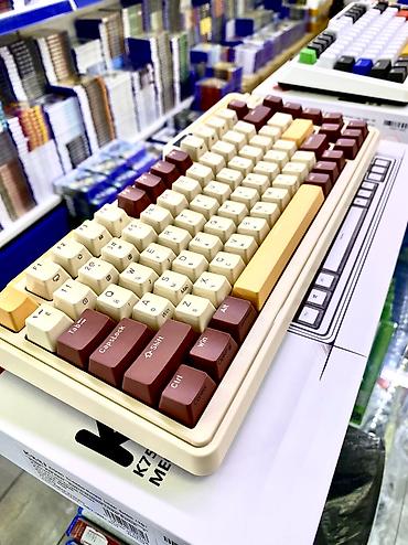 logitech superlight: Клавиатура, Механическая, Bluetooth, Проводное подключение, Размер: 75% — 6