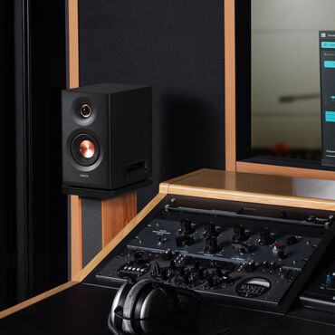 Musiqi mərkəzləri: 🎼 Edifier MR5 Tri-amped Studio Monitor (110W) Edifier MR5 Black — 5