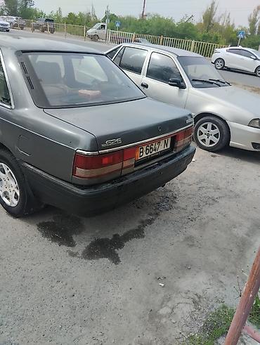 Mazda: Mazda 626: 1987 г., Бензин — 3