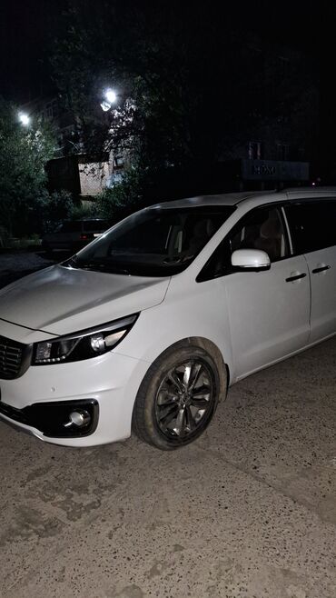 каранда авто: Kia Carnival: 2017 г., 2.2 л, Автоматтык, Дизель, Вэн/Минивэн