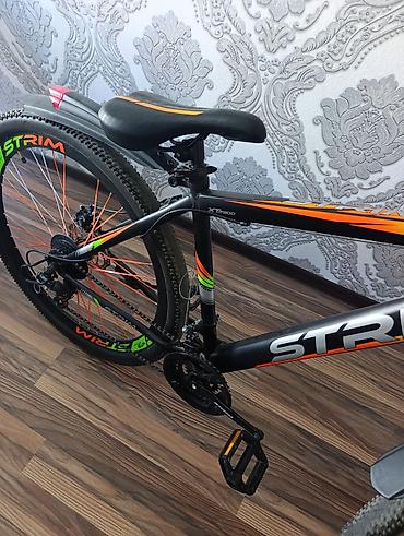 STRIM XT 3900 dağ velosipedi - Çərçivə: yüngül ərintili, qara rəng