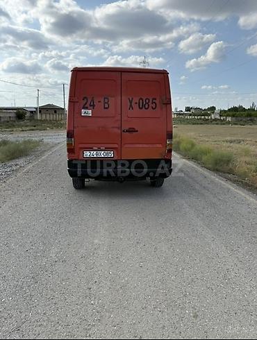 savet maşnları: Mercedes-Benz Sprinter yük furqonu təqdim olunur. Avtomobil uzun və — 3