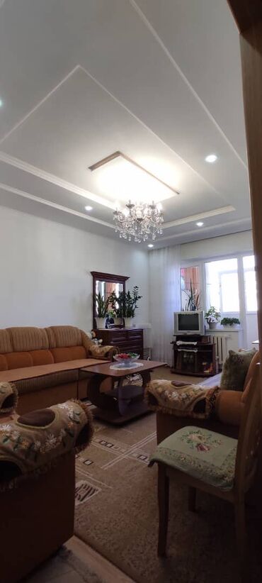 сдаю дом на длительный срок: Сдаю комнату для двух девочек с подселением .❗️Квартира