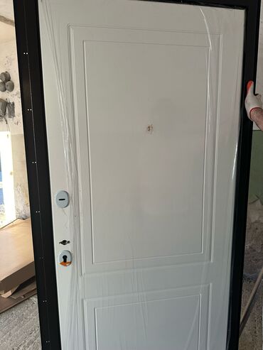 Giriş qapıları: Blok üçün Yeni Giriş qapısı Çərçivə ilə, Ödənişli çatdırılma — 13