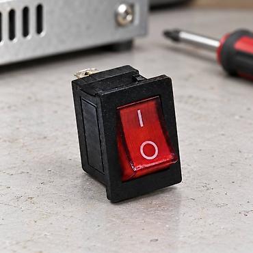 Knopka qırmızı balaca düzbucaqlı Knopka Qırmızı Balaca Düzbucaqlı –