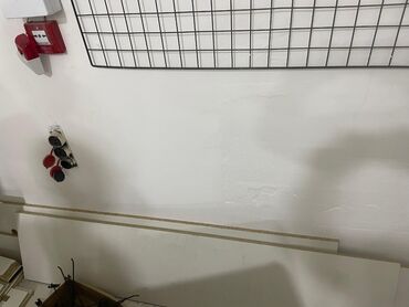 Digər mağaza avadanlığı: Magaza ucun Polka ve Kassa Stolu Tərkib: - Resepsiyon/qatib masası — 9