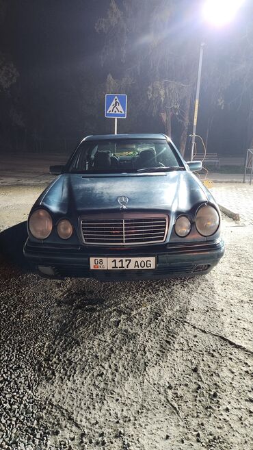 продаю ипсум: Mercedes-Benz E-Class: 1997 г., 2 л, Механика, Бензин, Седан