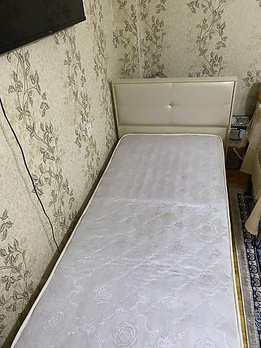 tek neferlik krovat: Tək nəfərlik çarpayı və döşək dəsti - Ölçü: təxmini 90x190 sm (tək — 2