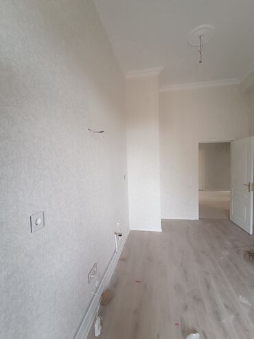 Uzunmüddətli kirayə mənzillər: Sumqayıt şəhəri Bulvar Mirvaridən qanuni 3 otaqlı mənzil boş vəziyətdə — 4