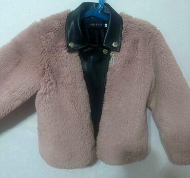 шуба желет: Детская шубка/жакет из искусственного меха с кожаной вставкой - Цвет