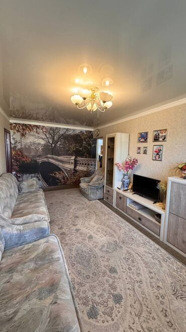 сдаю квартиру микрорайон кокжар: 3 бөлмө, 58 кв. м, 104-серия, 5 кабат, Косметикалык ремонт