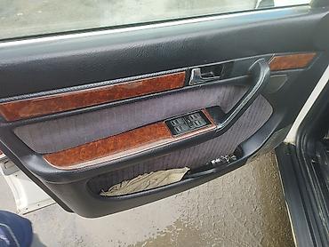 Audi: Audi 100: 1991 г., 2 л, Механика, Седан — 4