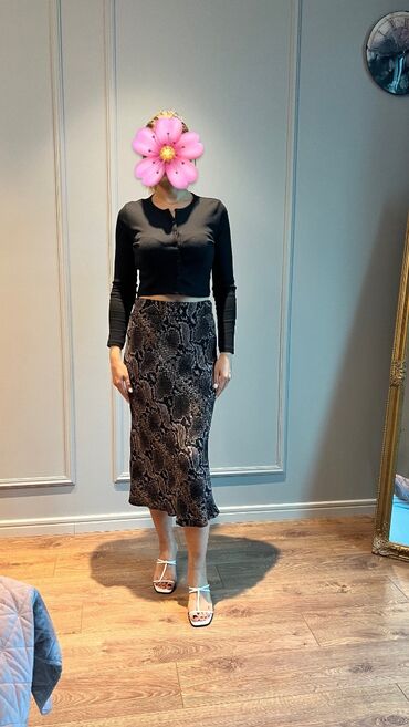 Yubka S razmer. Zara 35 azn