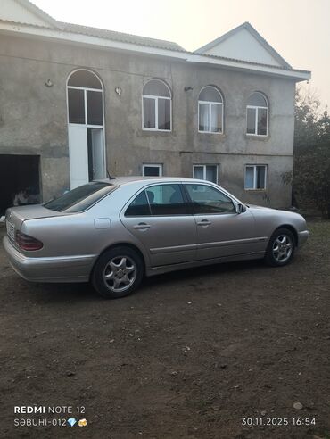 Mercedes-Benz: Mercedes-Benz E 220: 2.2 l | 2001 il Sedan — 10