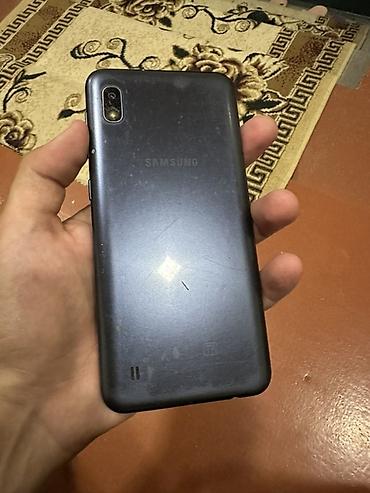 telf: Samsung Galaxy A10, 32 GB, rəng - Qara, Qırıq — 2