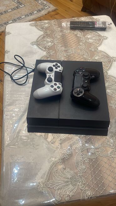 2tb hard disk: PlayStation 4 (PS4) oyun konsolu dəsti - Model: Sony PlayStation 4