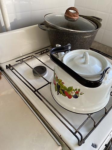 Кухонные плиты и варочные поверхности: Газовая печь, Б/у, Напольная, цвет - Белый, Полная оплата — 2