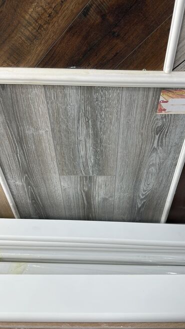 Laminat: Laminat döşəmə panelləri – müxtəlif ağac teksturalı dizaynlar Məhsul — 5