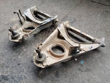 Auto delovi: Viljuška donja za prednji trap Lada 7 Riva br.2 Polovno, očuvano — 4